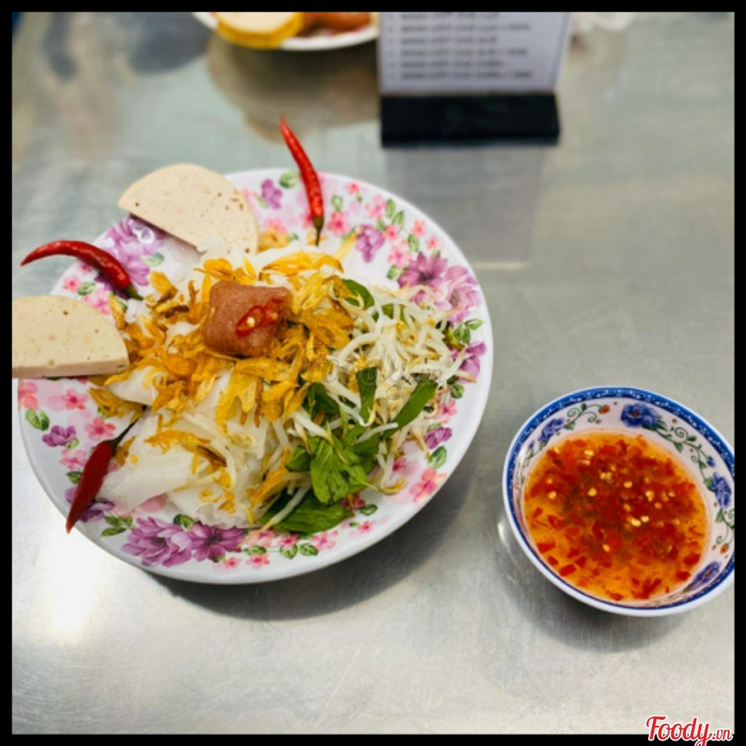 banh-uot-cha-lua-nem