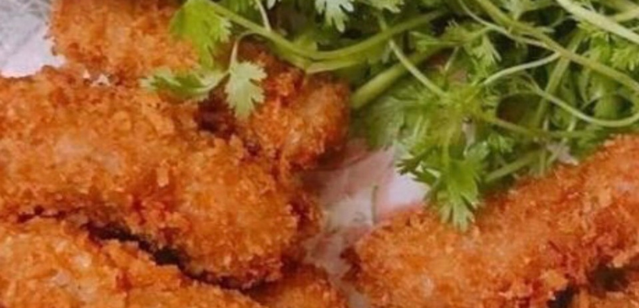 Bún-Đậu---Mỳ-Trộn-Indome&-Nem-Chua-Rán-Thanh-Phong