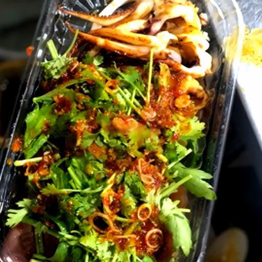 muc-lo-nuong-tron-sot-thai