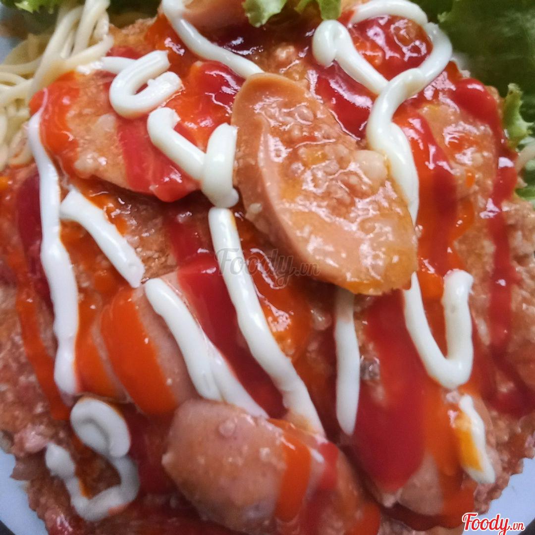 mi-y-sot-bo-bam-xuc-xich-bo-magarne