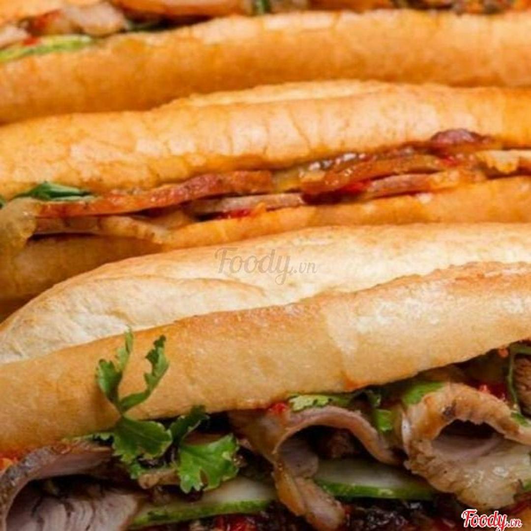 combo-banh-mi-hoi-an-tra-quat