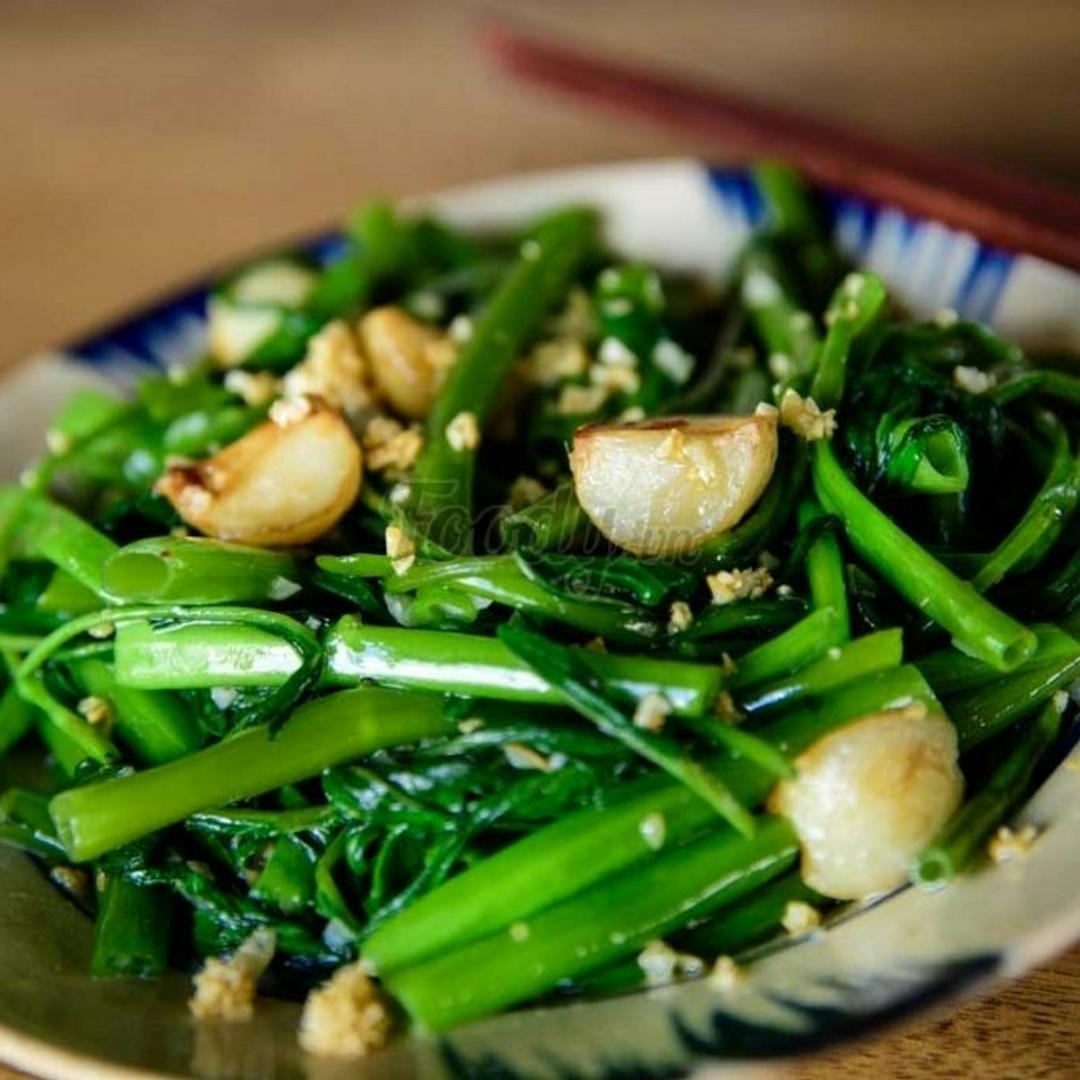 rau-muong-xao-toi-tep-mo