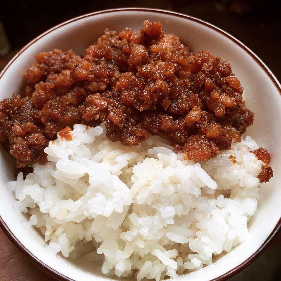 com-trang-thit-rang-mam-tep-trung