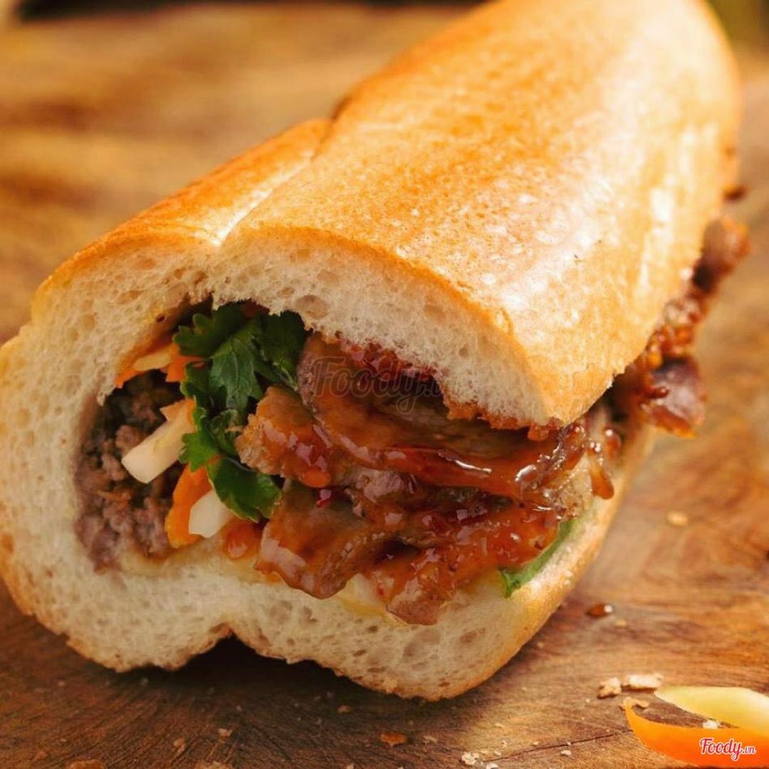banh-mi-bo-nuong-tieu