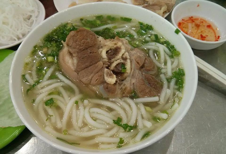 banh-canh-xuong