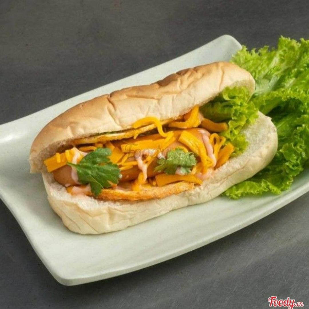 hot-dog-trung-xuc-xich-jambon-nuong-bo