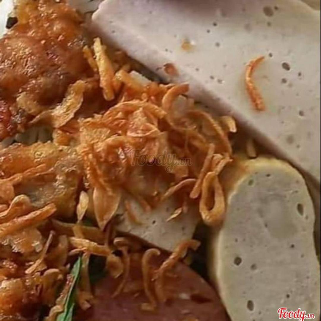 banh-cuon-nhan-nong-cha