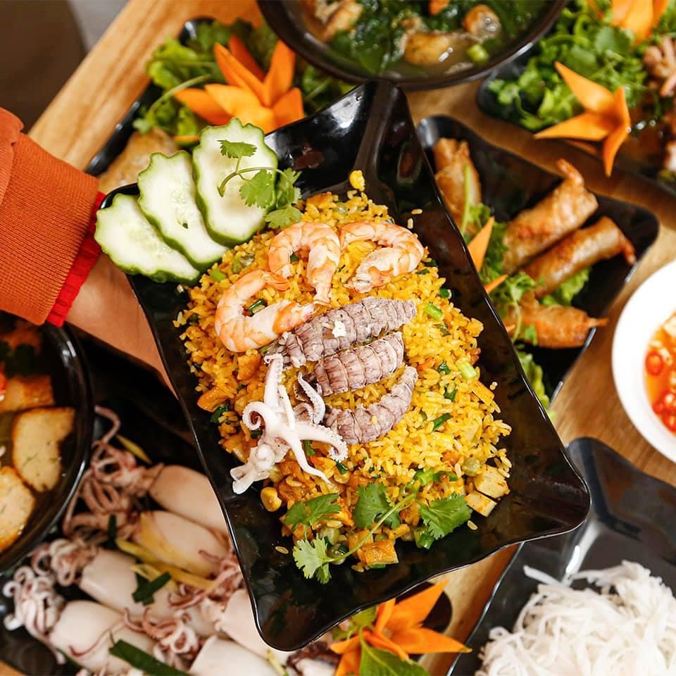 com-rang-hai-san-thap-cam