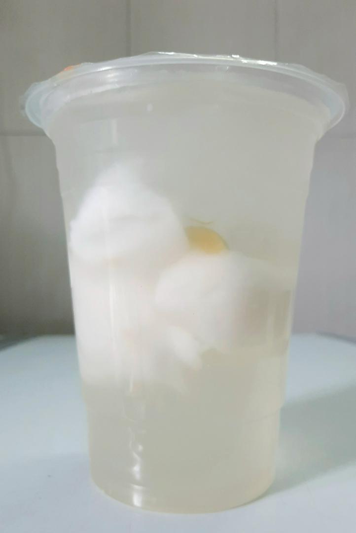 nuoc-dua-a-uong-ly-lon