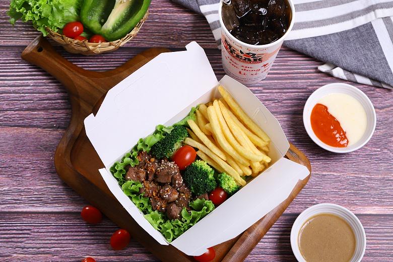 bo-khoai-tay-sot-tieu-xanh-coca