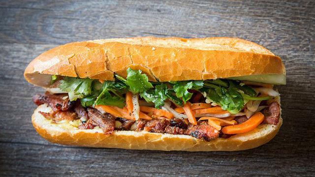 banh-mi-nem-bo-kho
