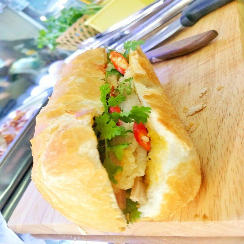 banh-mi-ac-biet