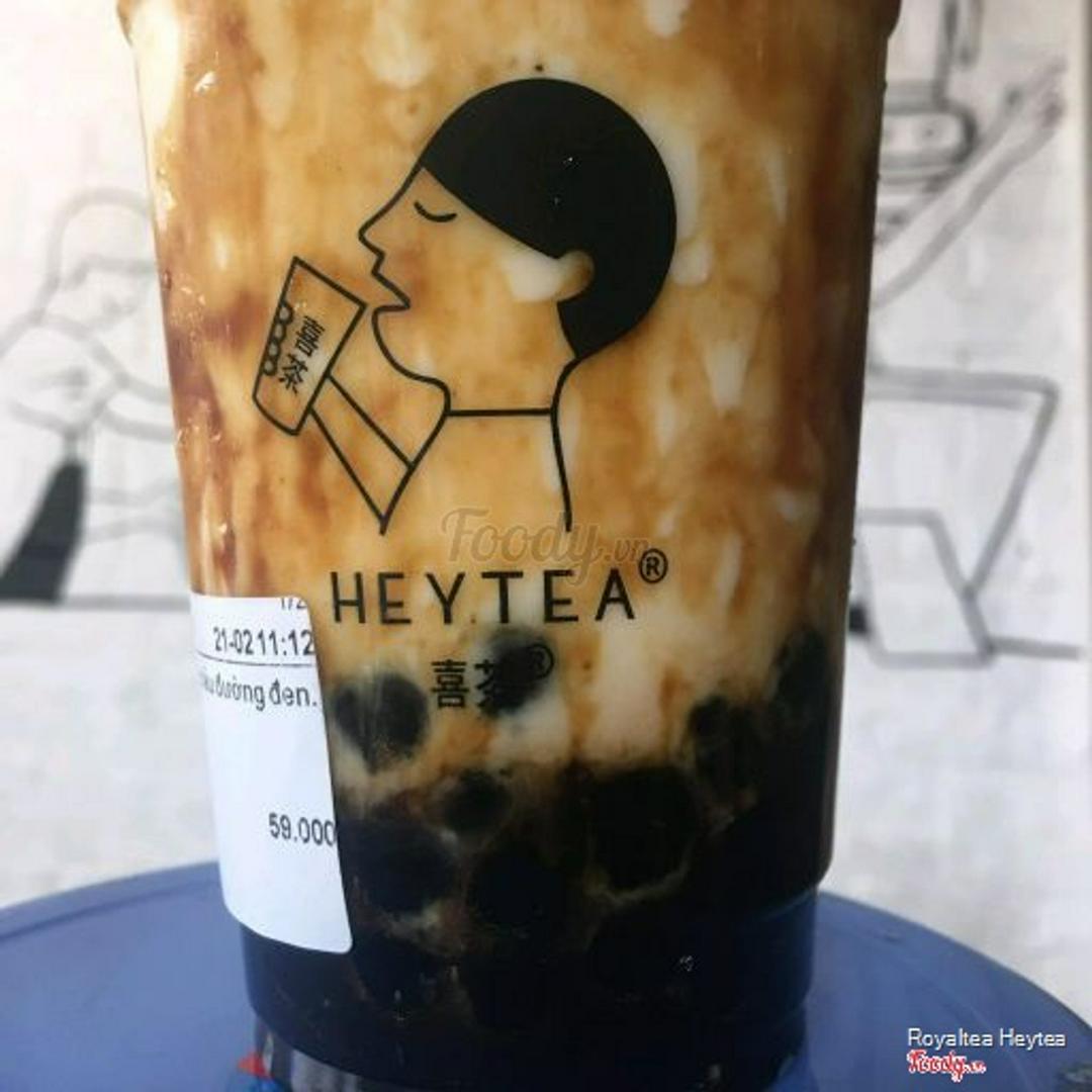 tra-sua-tran-chau-uong-en-royal-tea