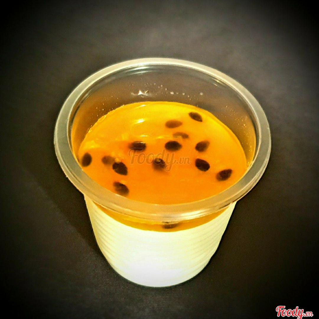 sua-chua-deo-xot-chanh-day