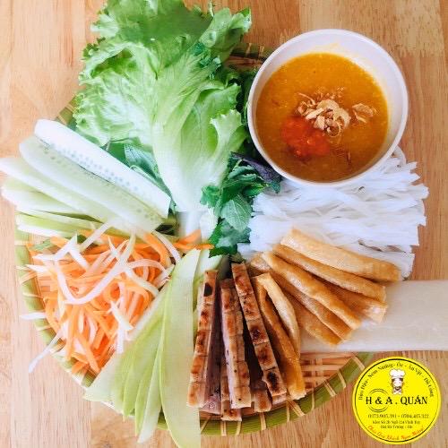 nem-nuong-nha-trang-xuat-vua-6-cuon-1-chai-coca