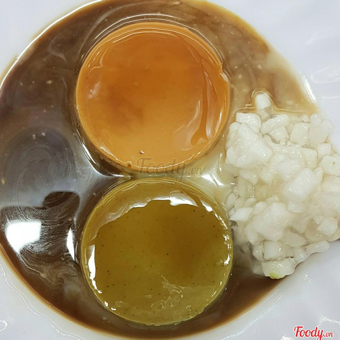 1-flan-truyen-thong-pho-mai-1-flan-tra-xanh-pho-mai