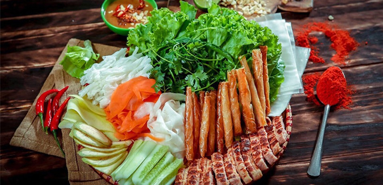 tiem-nem-nuong-nha-trang-nguyen-khang