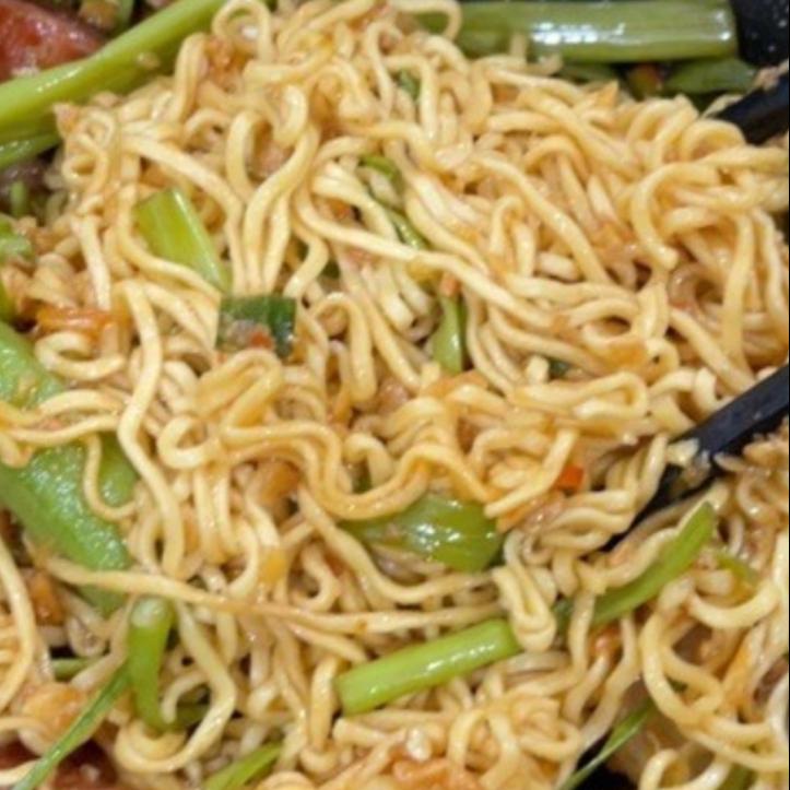 mi-goi-tron-trung-op-la