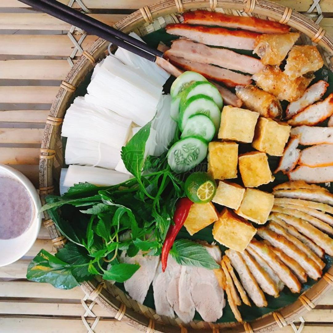 bun-cha-ram-tom-nem-nuong-khong-au