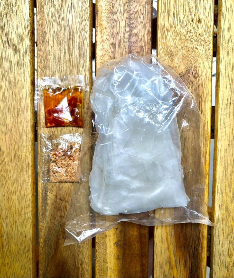 banh-trang-muoi-sate-1-phan-3-bich