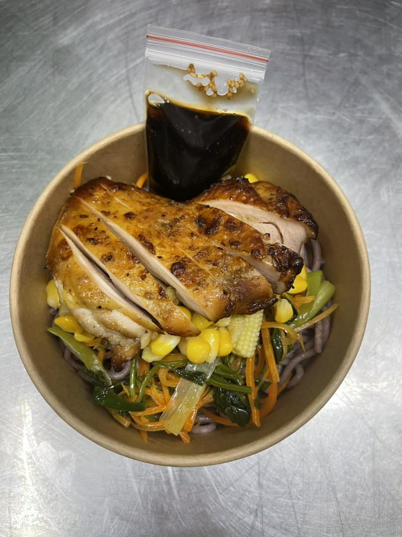 bun-lut-tron-ma-ui-ga-nuong-mat-ong