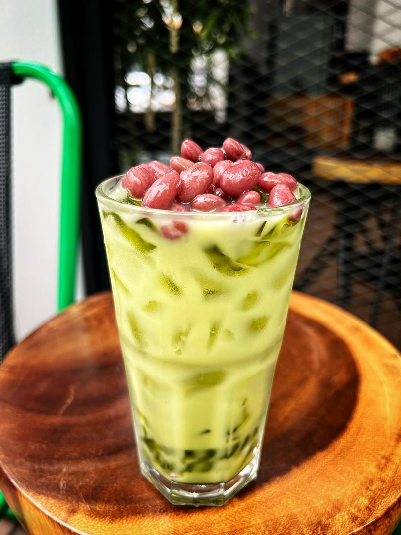 tra-sua-thai-xanh-au-o-chi-ban-lanh-co-a