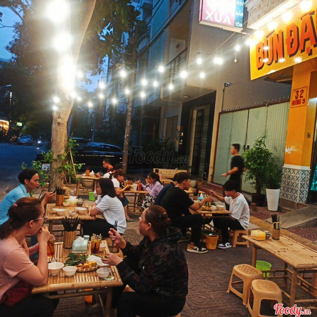 bun-au-cha-ram-tom-com