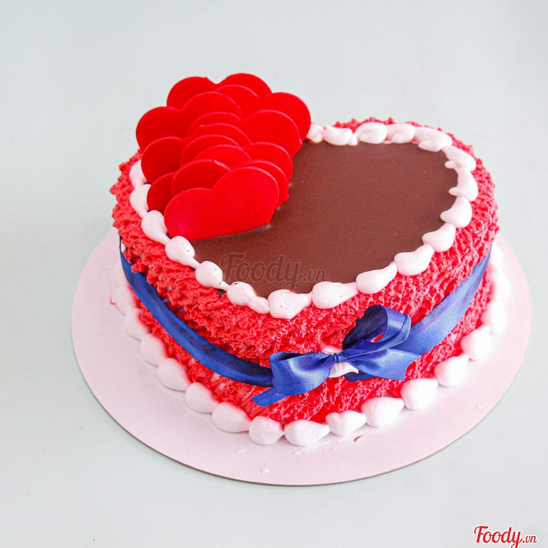 banh-kem-hinh-trai-tim-20-cm