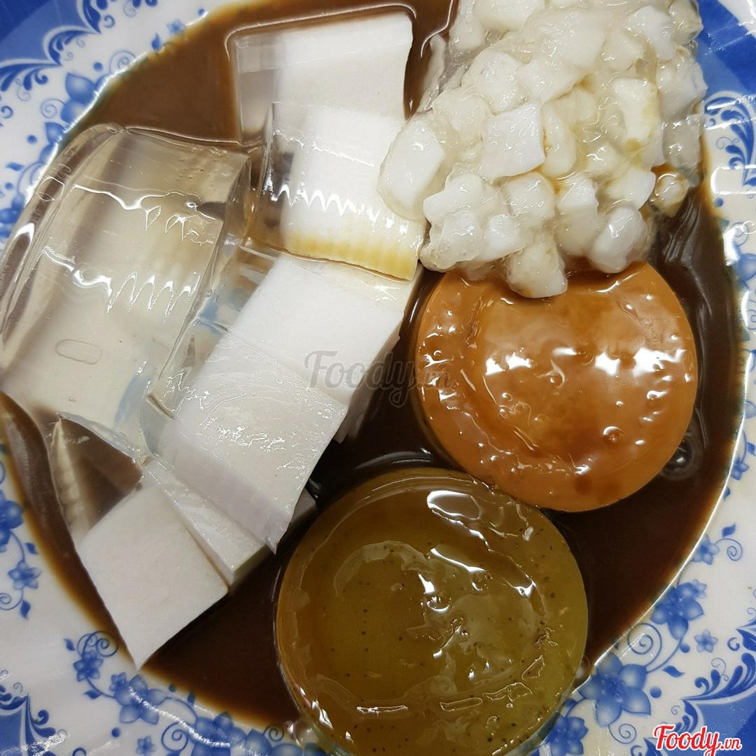 1-flan-truyen-thong-1-flan-tra-xanh-1-rau-cau-dua