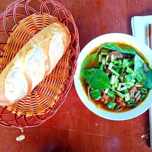 banh-mi-bo-kho-ac-biet