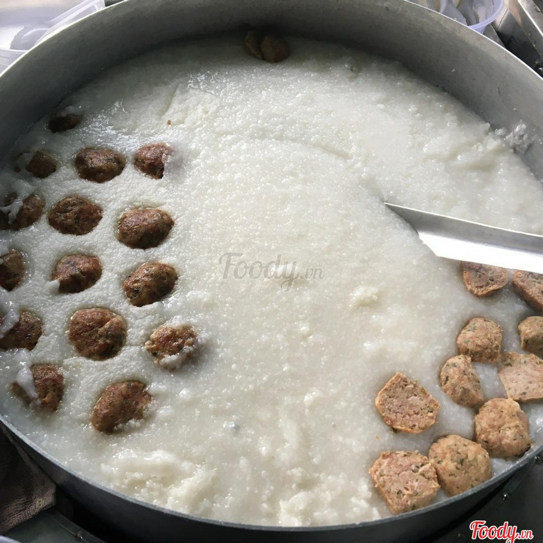 chao-thit-bam-ham-mem-nho