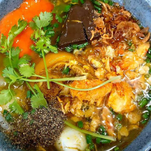 to-gio-cua-go-san-thap-cam