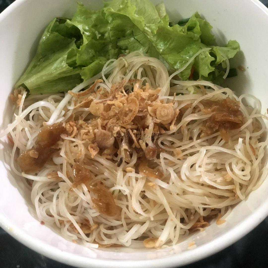 hu-tieu-banh-them-khong-nuoc-leo