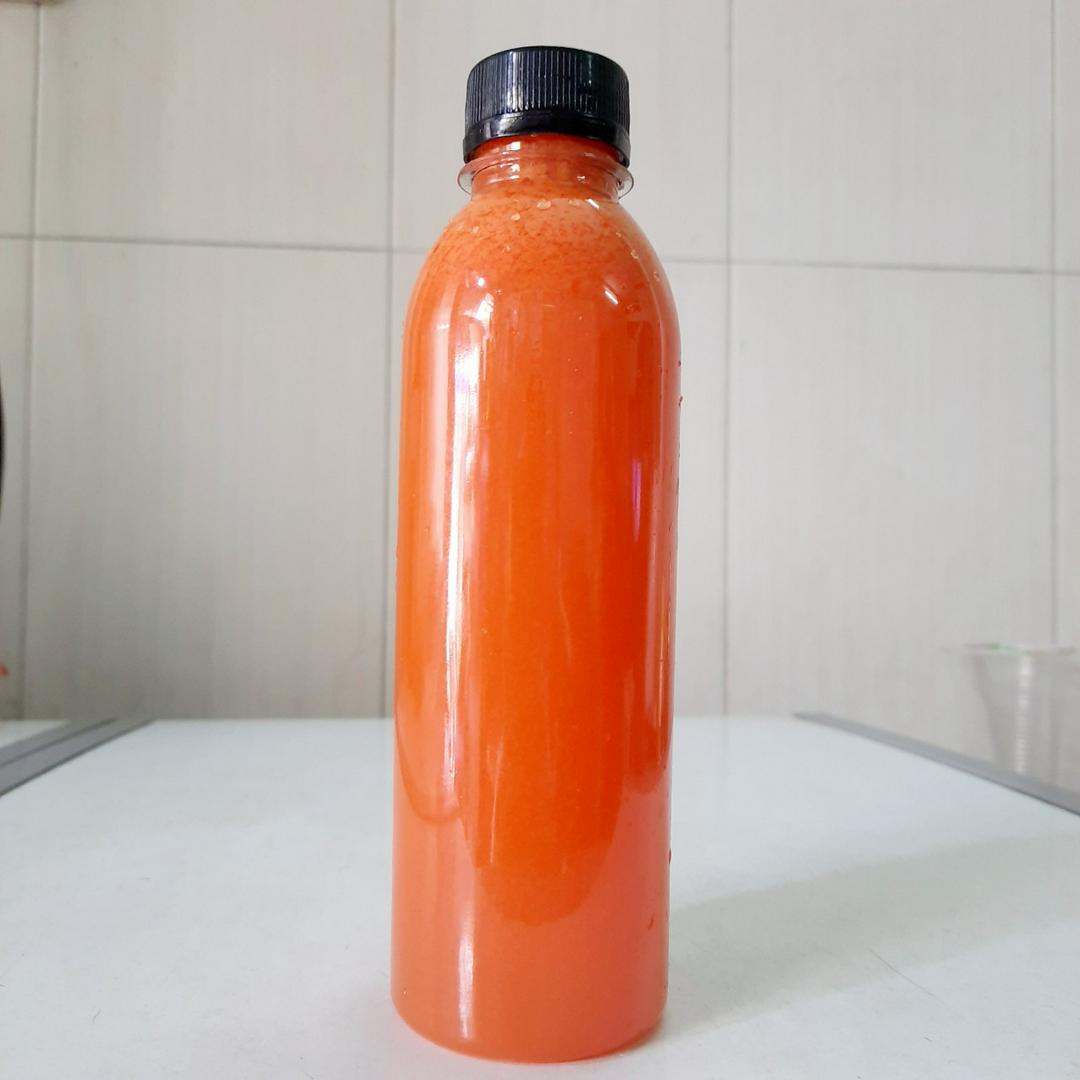 nuoc-ep-ca-rot-chai-330ml