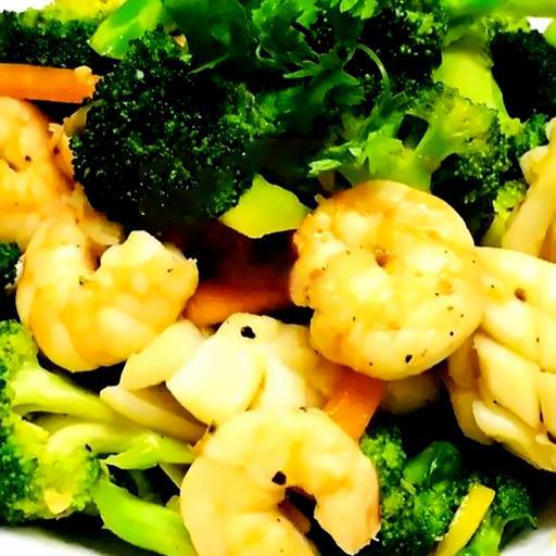 com-trang-tom-muc-xao-bong-cai