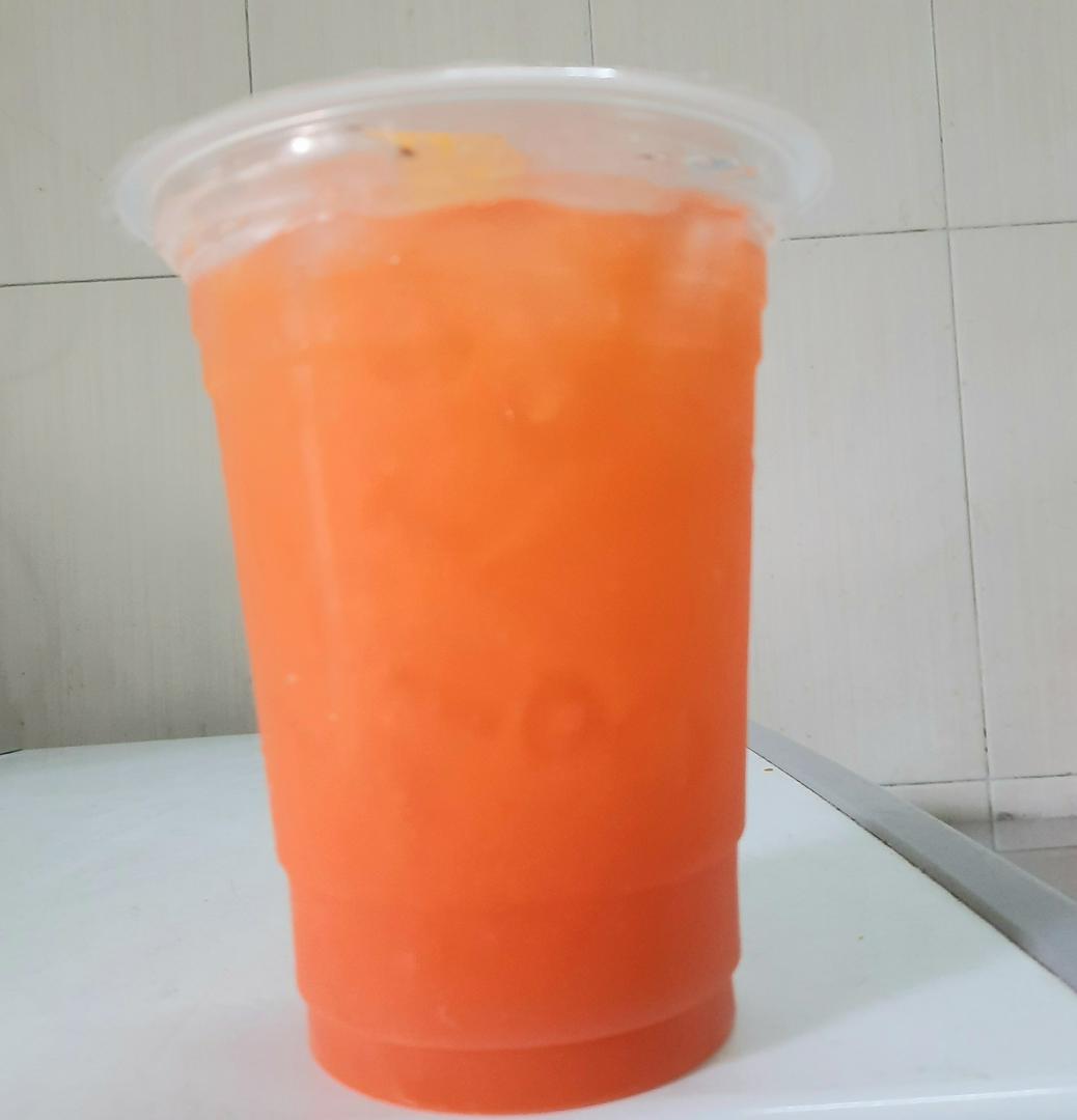 nuoc-ep-ca-rot-ca-chua