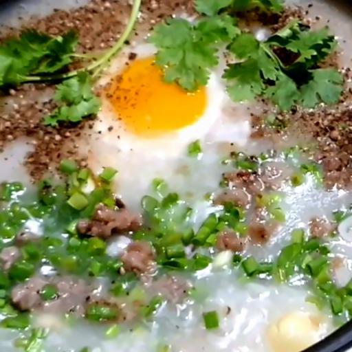 chao-thit-bo-trung-ga