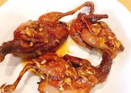 banh-mi-chim-cut-sot-chua-ngot-2-con