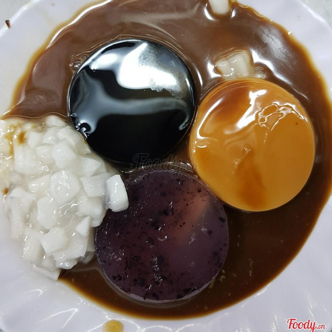 flan-trung-pho-mai-mix-rau-cau-gion-pho-mai-va-quy-linh-cao