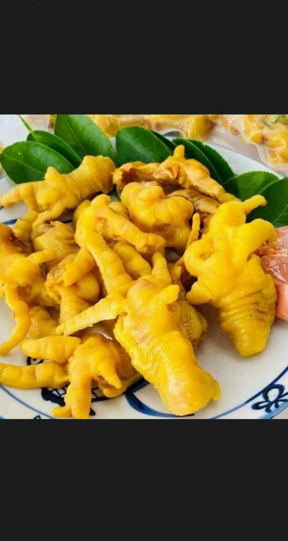 chan-ga-u-muoi-rut-xuong-gia-vi-cham