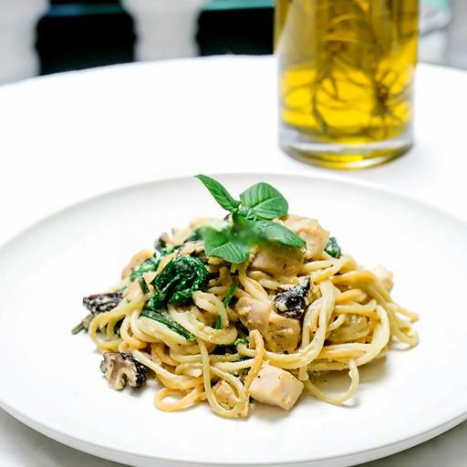 creamy-mushroom-spaghetti