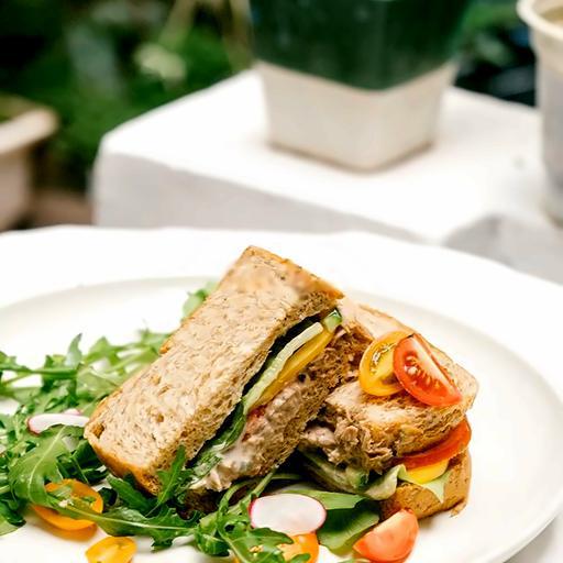tuna-sandwich