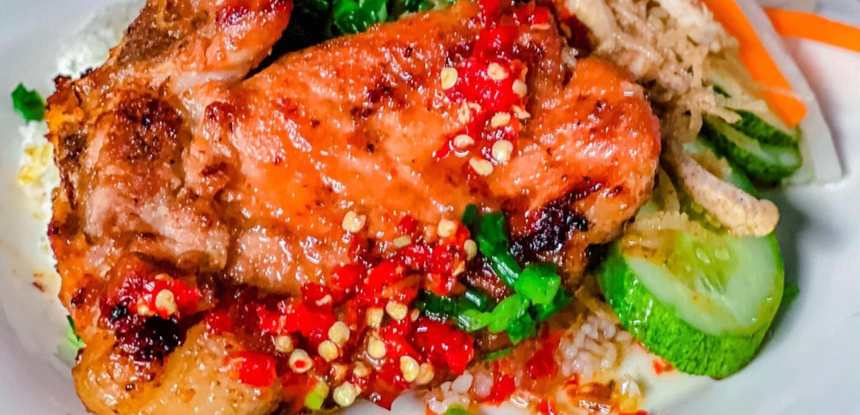 com-tam-chung-cu-com-tam-uong-kenh-19-5