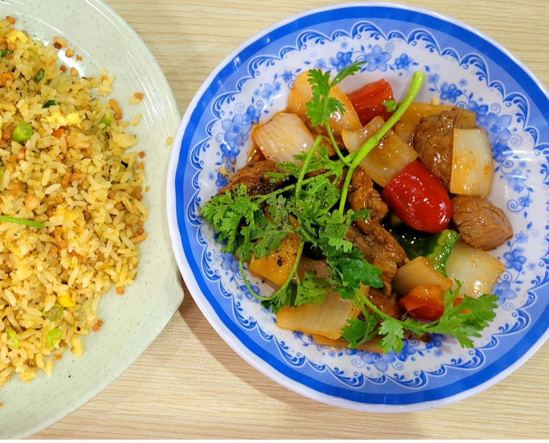 com-chien-bo-luc-lac