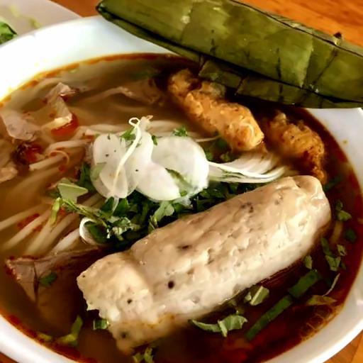 bun-bo-hue-cha-cua-bo-heo