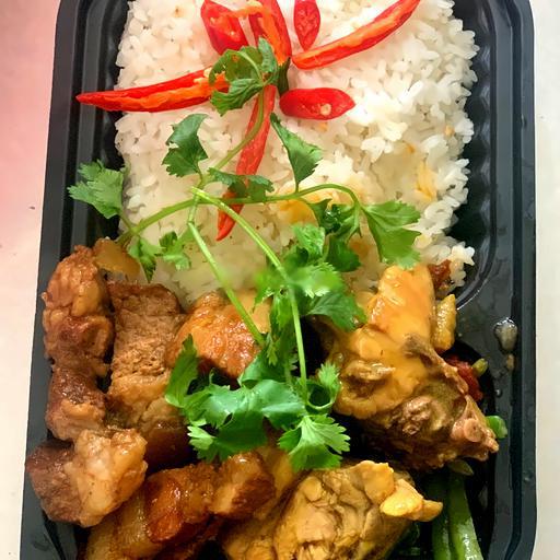 com-thit-kho-ga-rang-gung