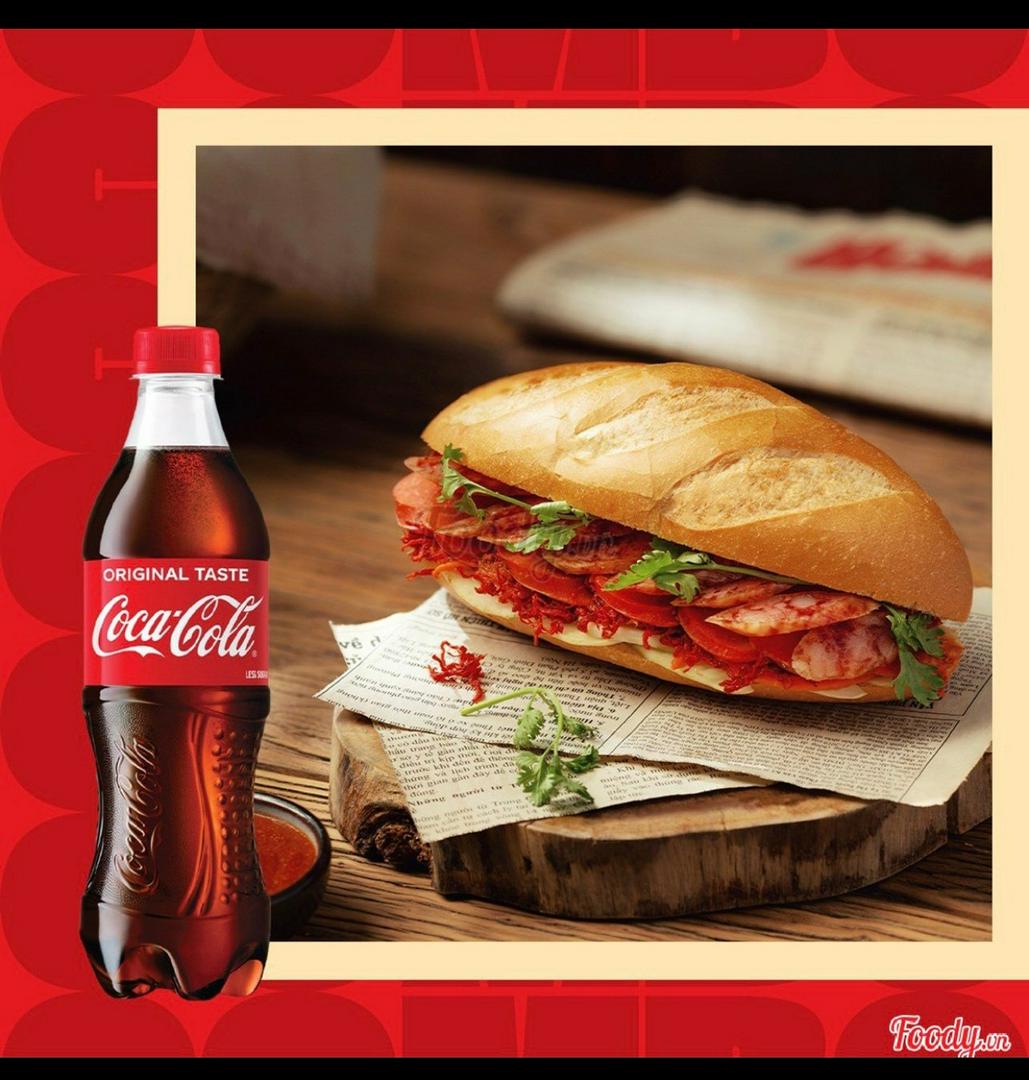 banh-mi-dan-to-va-coca-cola