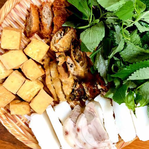 bun-au-ay-u-6-mon-1-pepsi-chai