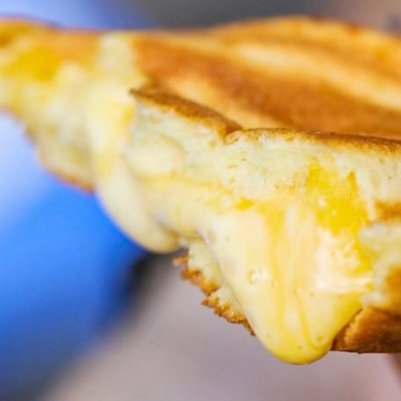 sandwich-nuong-pho-mai-tan-chay