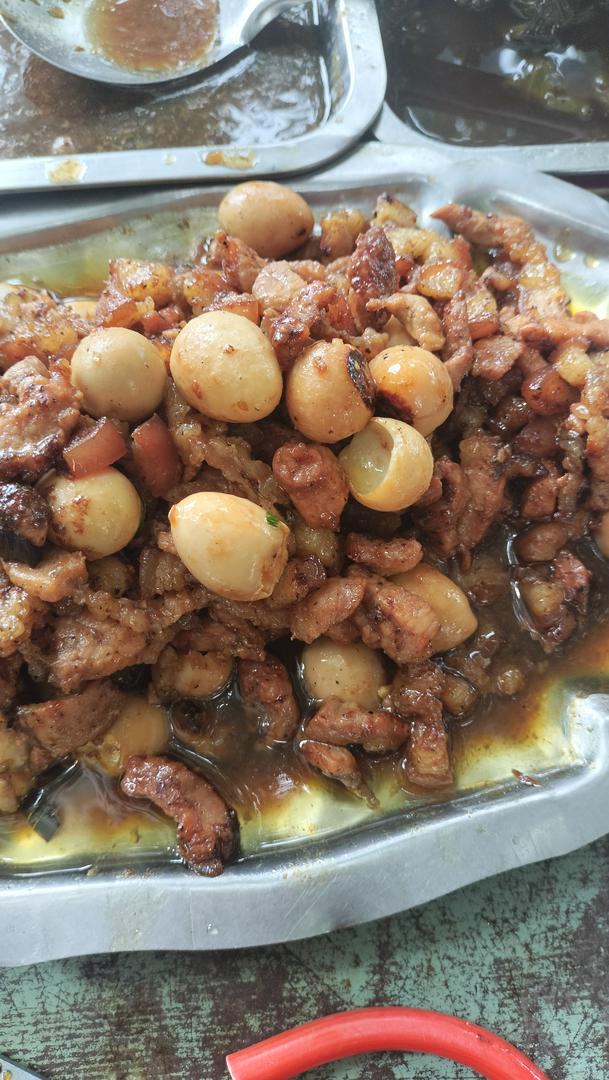 thit-kho-tieu-trung-cut